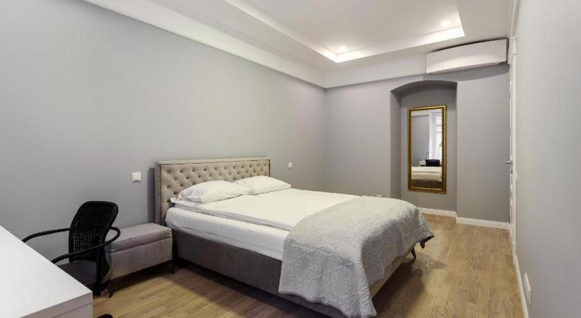 Lollo - Lollo Luxury * Vilnius