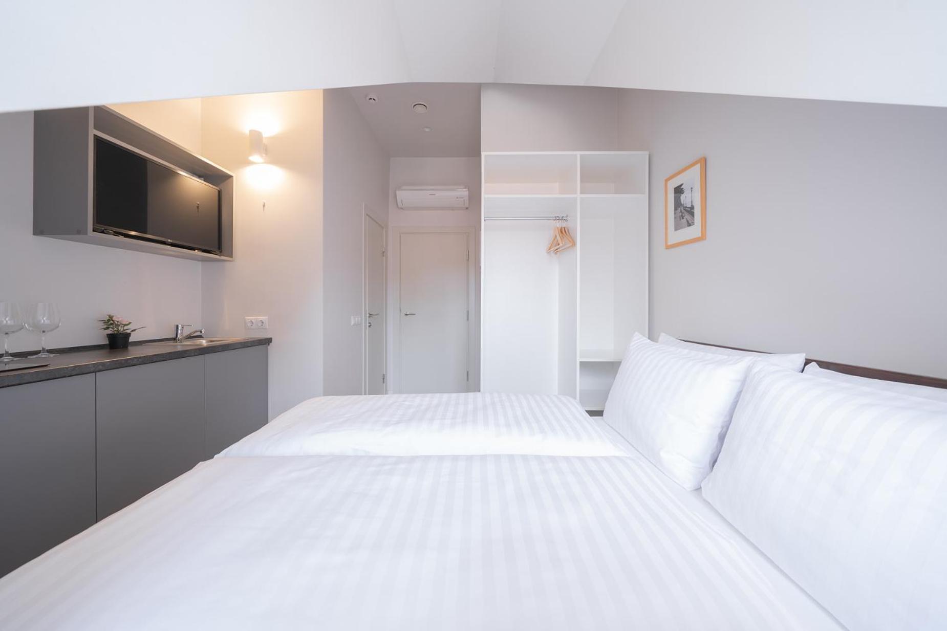 Lollo - Lollo Luxury Gasthuis VNO