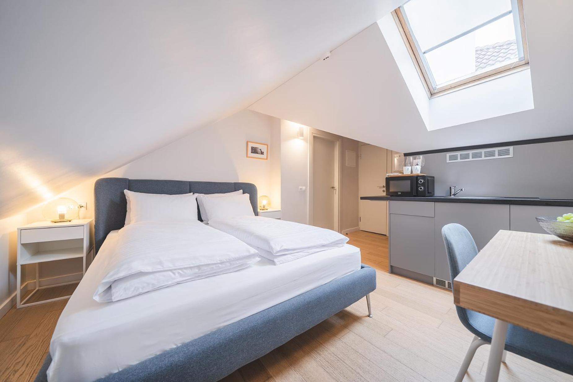 Lollo - Lollo Luxury VNO